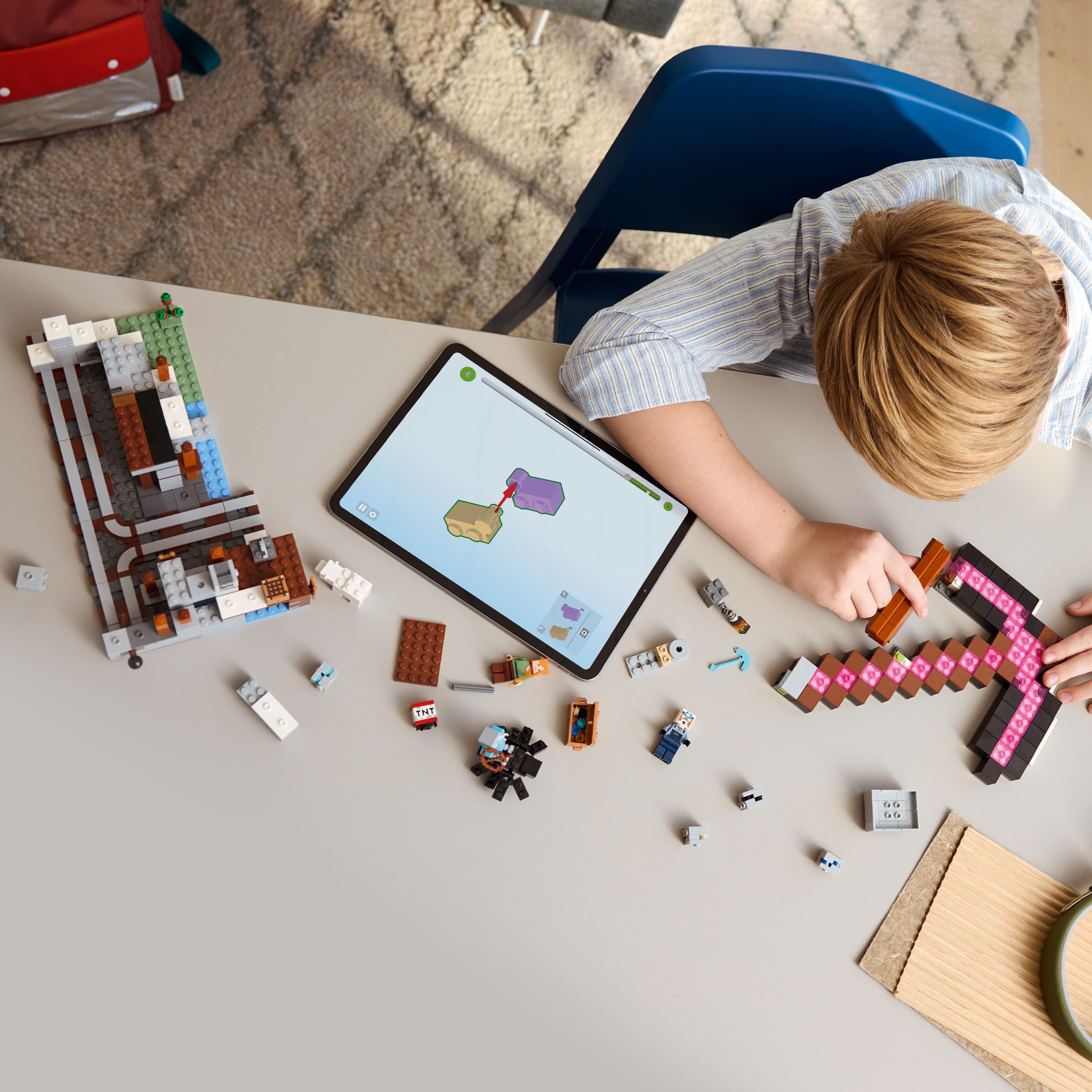 Lego Minecraft 21277 The Pickaxe Mine Buildable Playset for Age 8 & Up