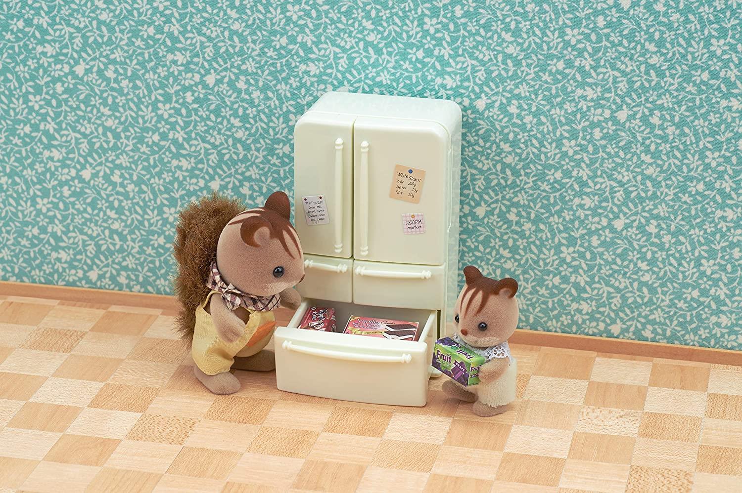 Ensemble de cuisine Sylvanian Families avec mobilier, pour les enfants de 3 ans et plus.