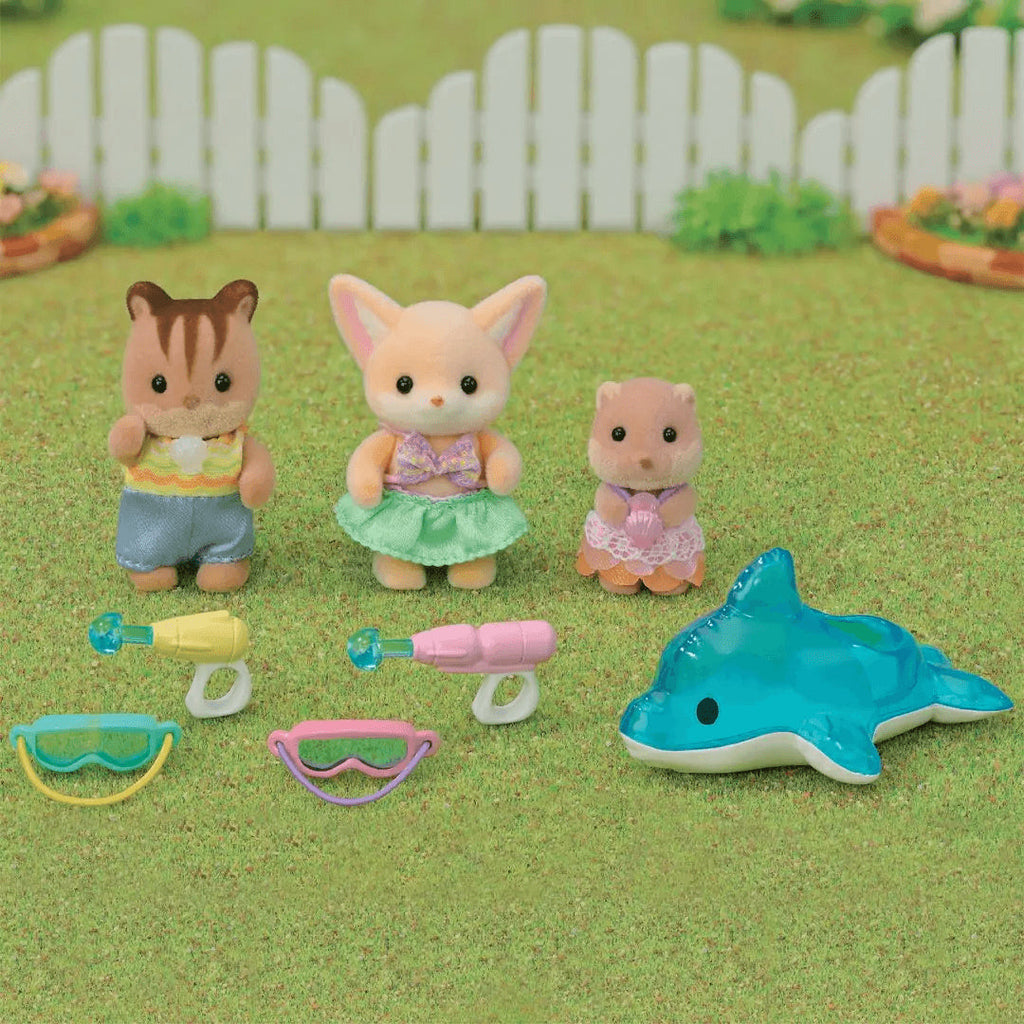 Sylvanian Families Nursery Friends - Pool Fun Trio for Ages 3 and Up