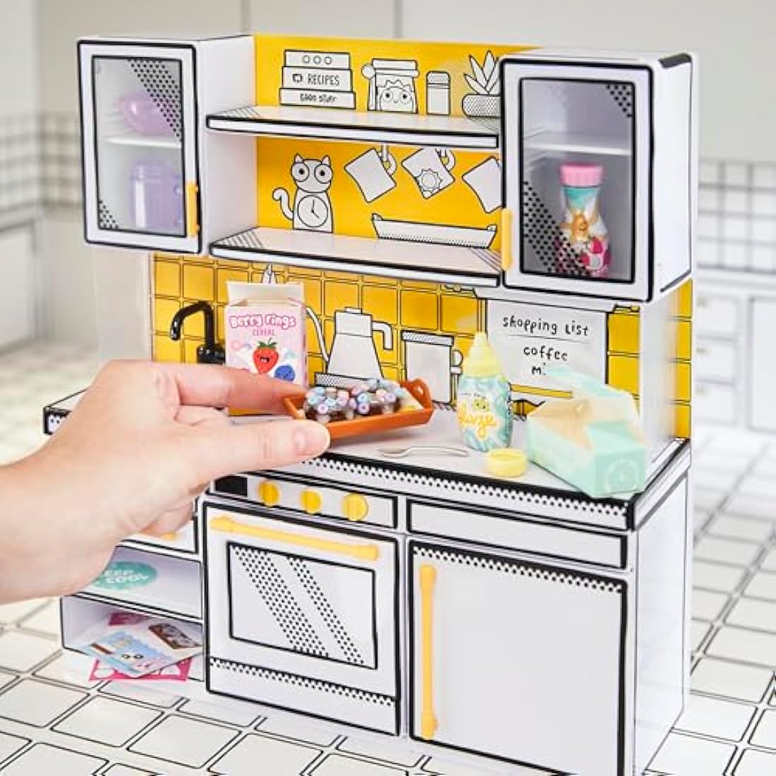 MGA's Miniverse Make It Mini Kitchen - DIY Kitchen Playset with UV Light, Mystery Recipe, Resin Play, and Exclusive Mini Oven Mitts - Not Edible - Requires Batteries - Suitable for Kids Ages 8+