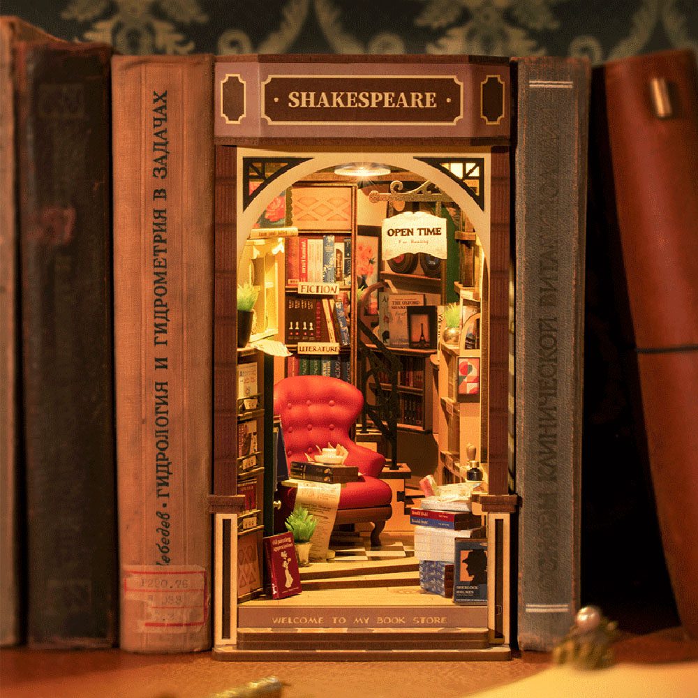 Rolife Shakespeare Bookstore Book Nook Model Kit