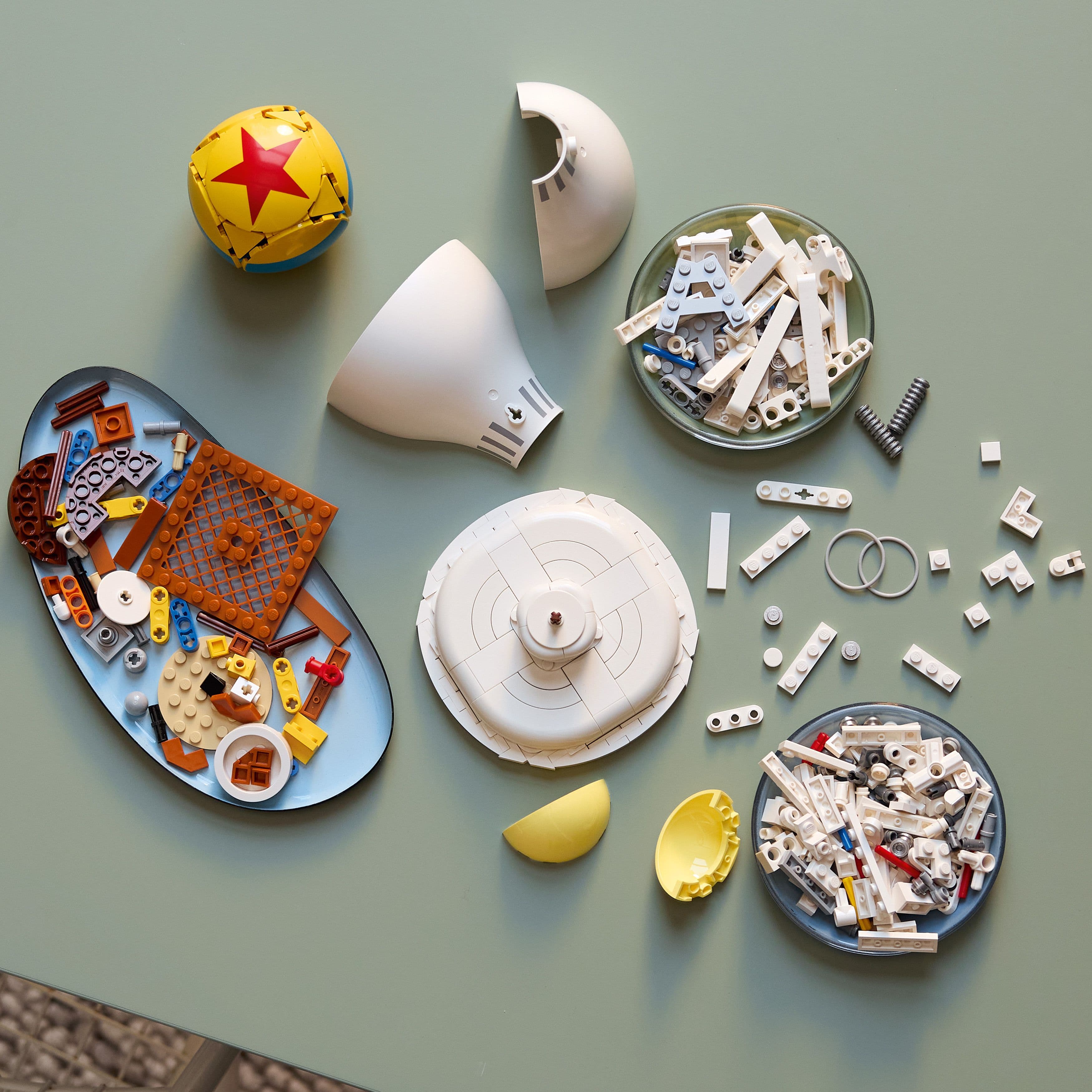 Lego Ideas 21357 Disney Pixar Luxo Jr. Set da costruzione per bambini dai 18 anni in su