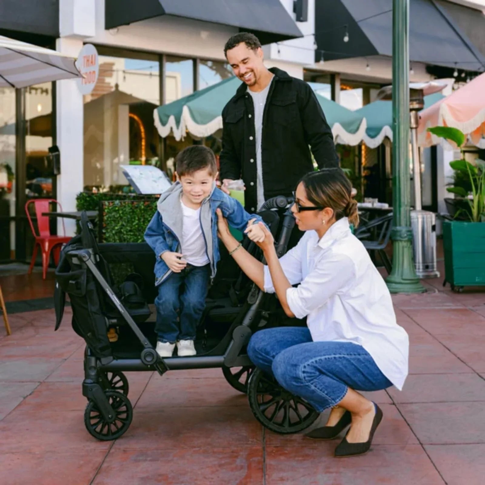 Wonderfold L4 Quad Stroller Wagon - Black